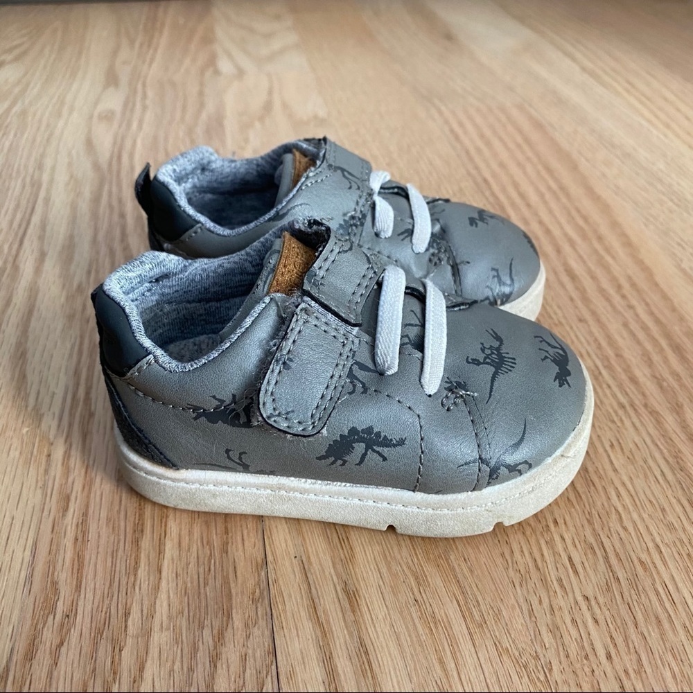 Carter’s Gray Dinosaur Print Sneakers Sz 3